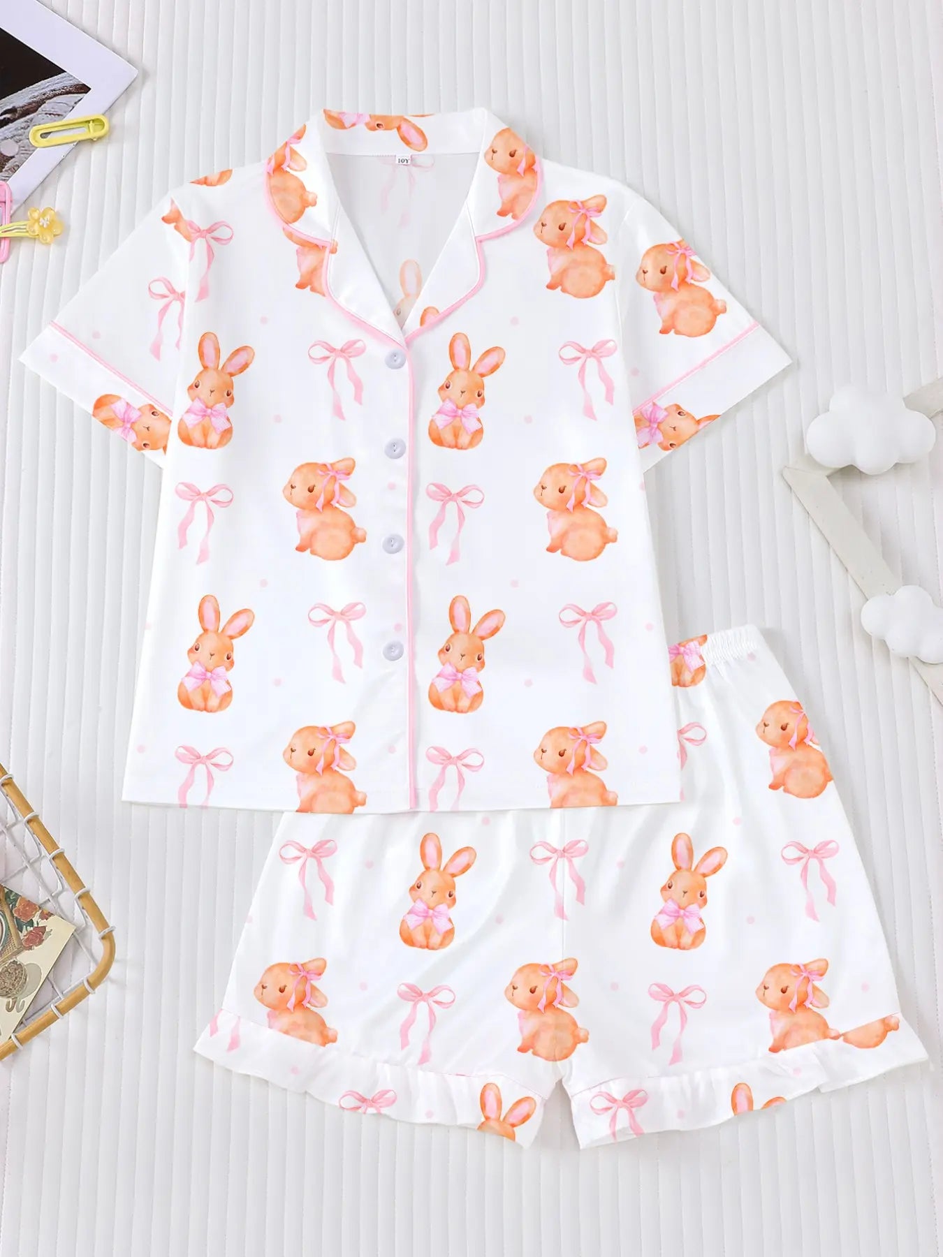 Pijama infantil con conejos