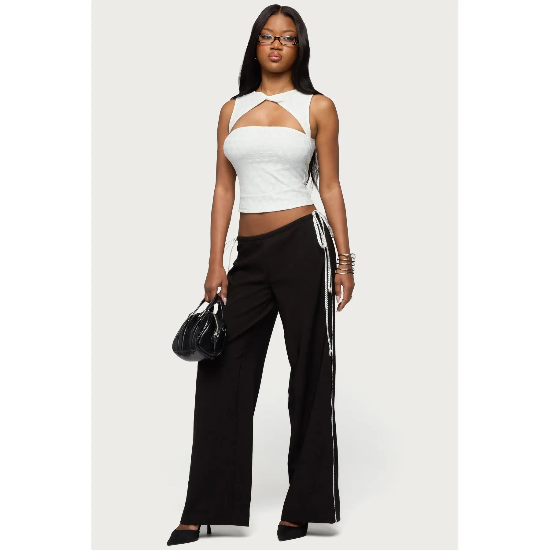 Pantalones anchos con listón